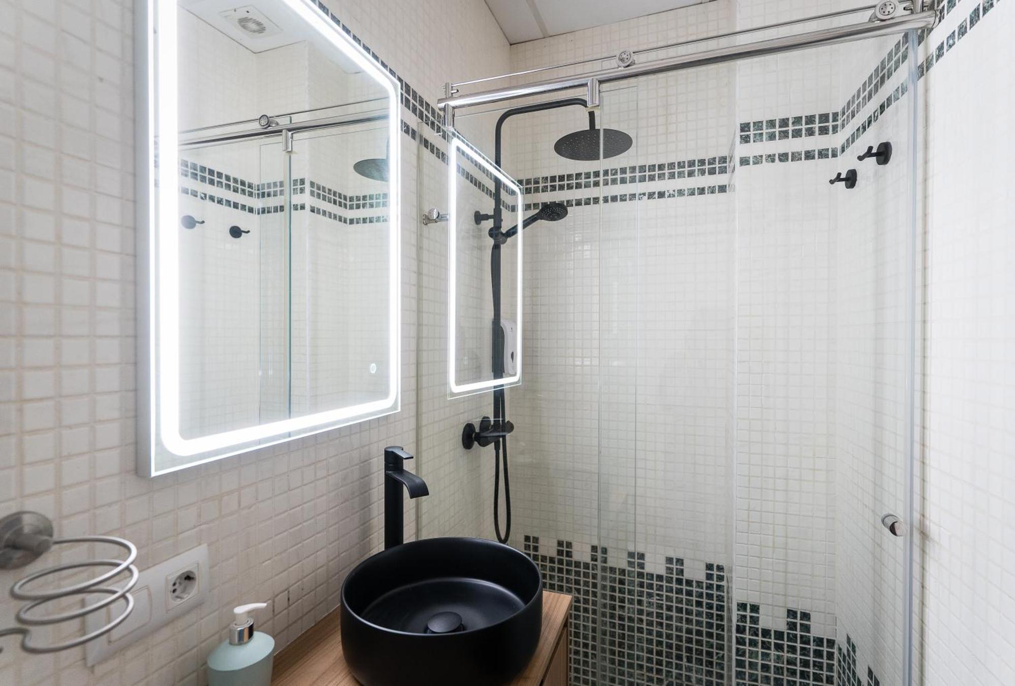 Apartamento Triana Deluxe Con Patio Privado Севілья Екстер'єр фото